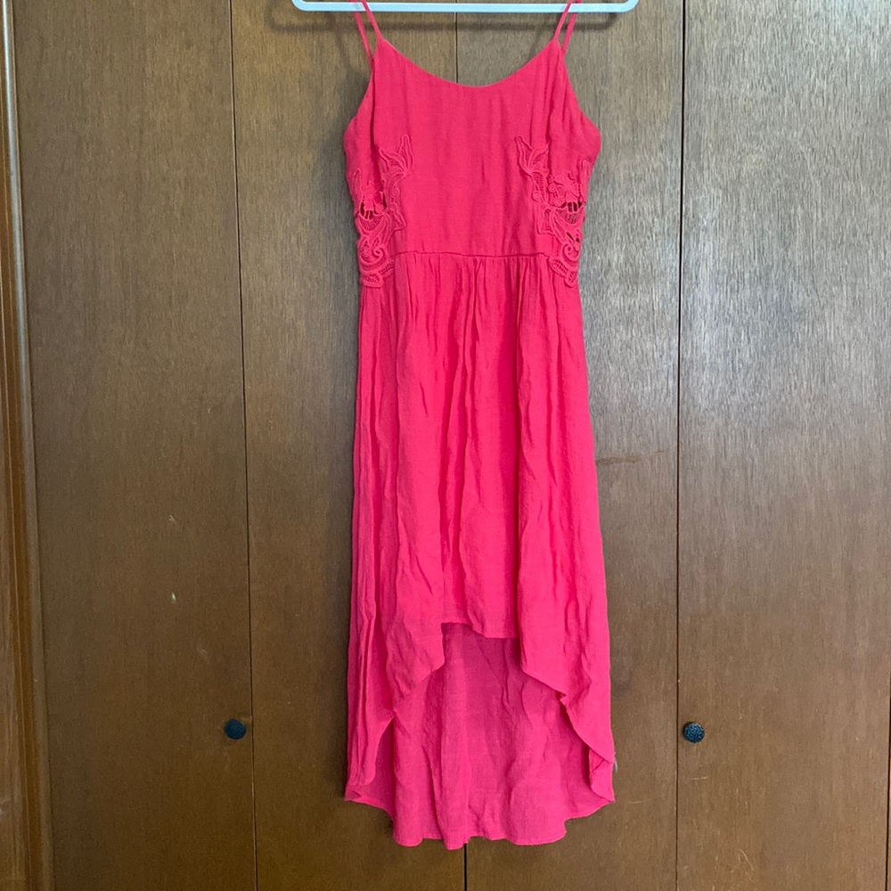 Super cute!!! Pink Hi / Low hemmed Summer Dress